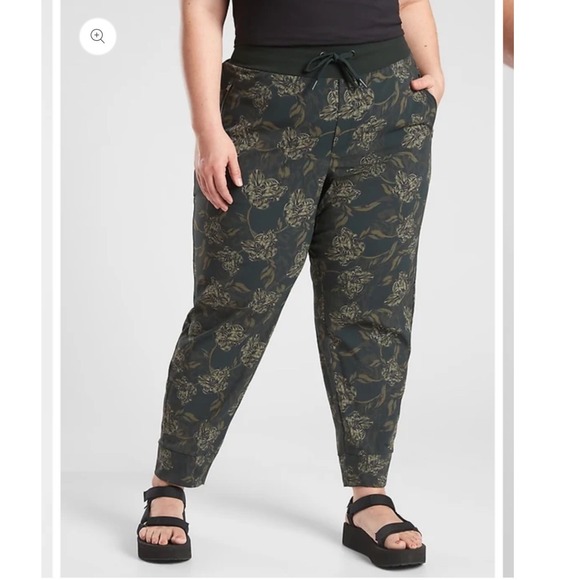 Athleta‎ Trekkie North Printed Jogger Dark Floral Pull On Women Sz 22 Plus Hike - Picture 1 of 15